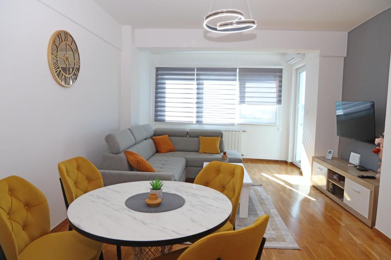 טוזלה Apartment Cecovic - Mellain מראה חיצוני תמונה